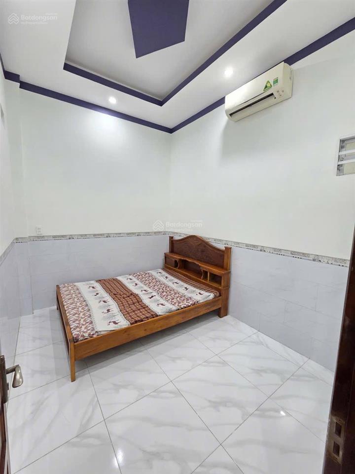 Bán nhà 1 trệt 1 lầu gần đường trương văn vĩnh p. tân bình tp. dĩ an. gần ngã 6 an phú, đường oto