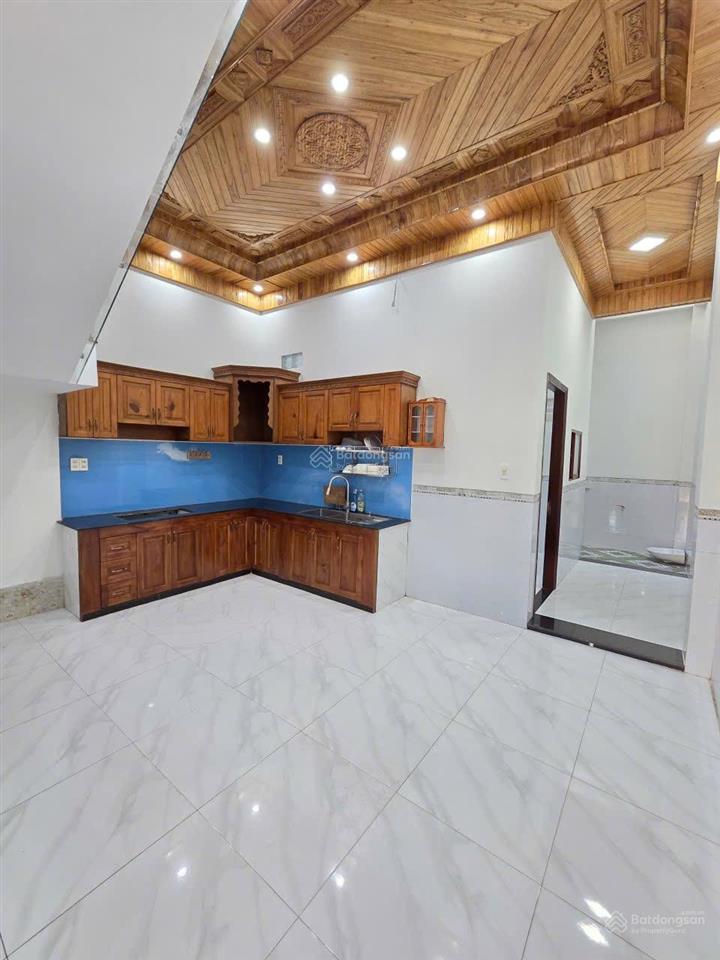 Bán nhà 1 trệt 1 lầu gần đường trương văn vĩnh p. tân bình tp. dĩ an. gần ngã 6 an phú, đường oto