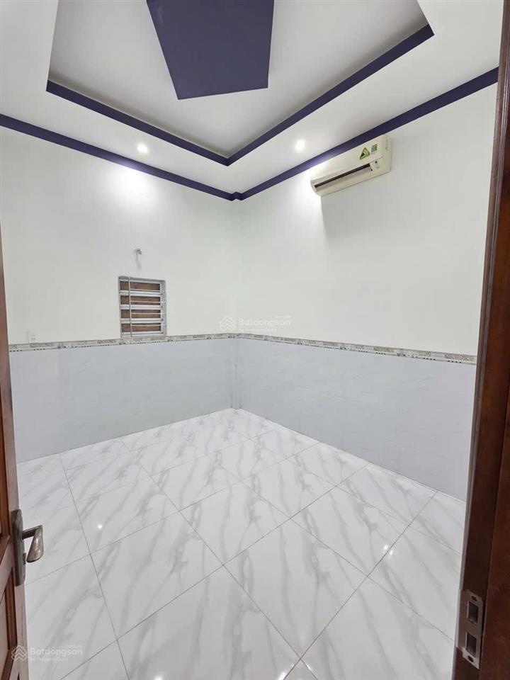 Bán nhà 1 trệt 1 lầu gần đường trương văn vĩnh p. tân bình tp. dĩ an. gần ngã 6 an phú, đường oto