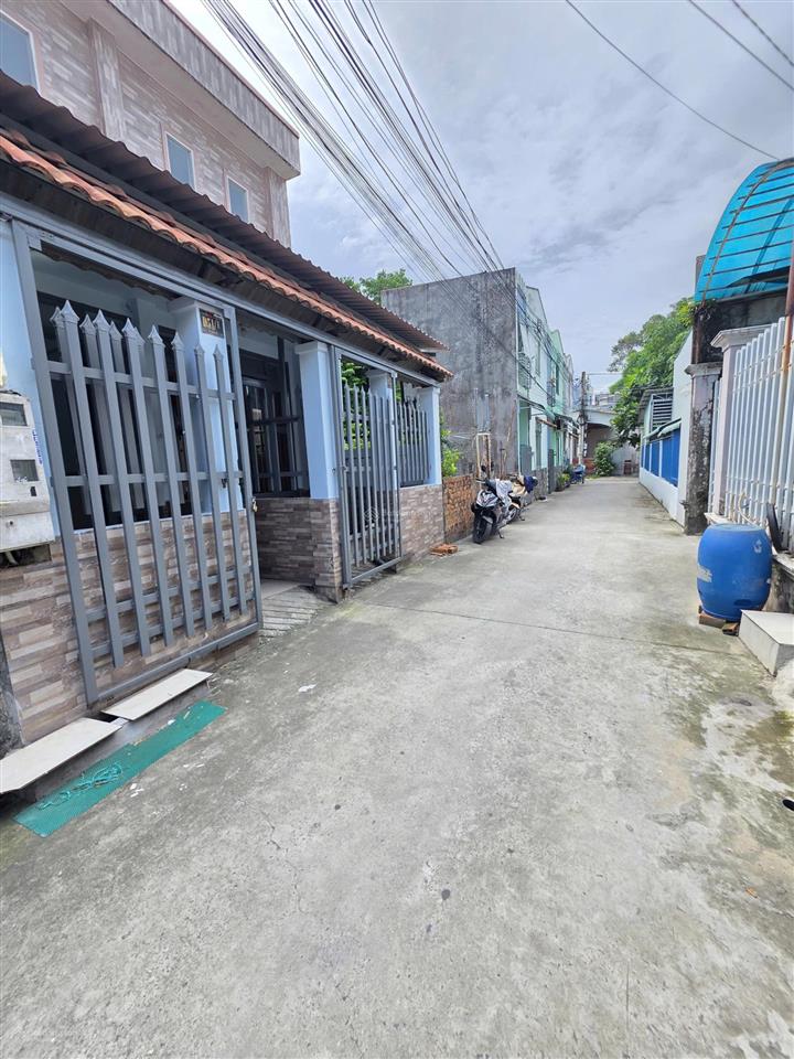 3,35 tỷ / bán nhà 1t1l hoàn công gần chợ lái thiêu, p.lái thiêu, tp.thuận an cũ. chia làm 2 căn