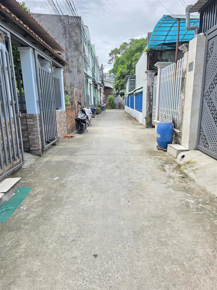 3,35 tỷ / bán nhà 1t1l hoàn công gần chợ lái thiêu, p.lái thiêu, tp.thuận an cũ. chia làm 2 căn