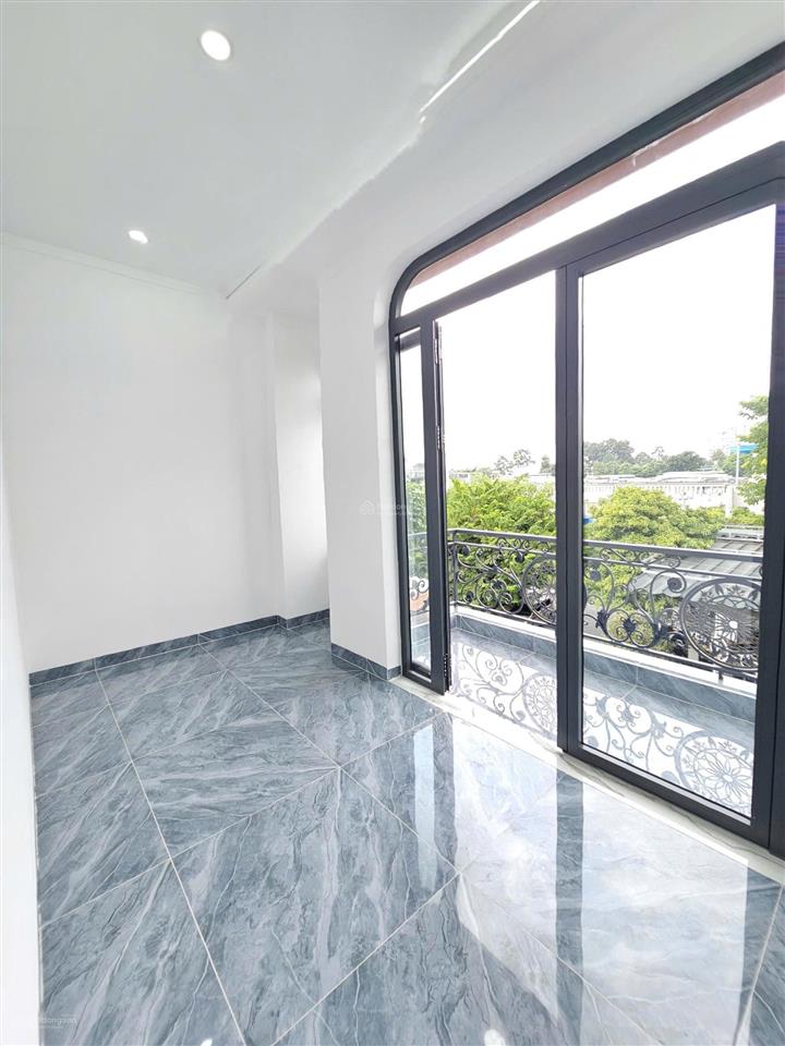 6.7 tỷ / bán nhà 1 trệt 2 lầu kdc gần vòng xoay an phú 1km, p.an phú, tp.thuận an. full nội thất