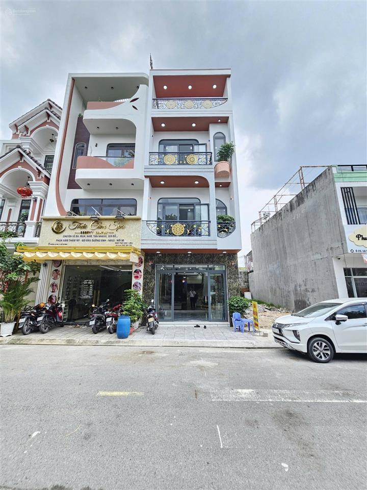 6.7 tỷ / bán nhà 1 trệt 2 lầu kdc gần vòng xoay an phú 1km, p.an phú, tp.thuận an. full nội thất