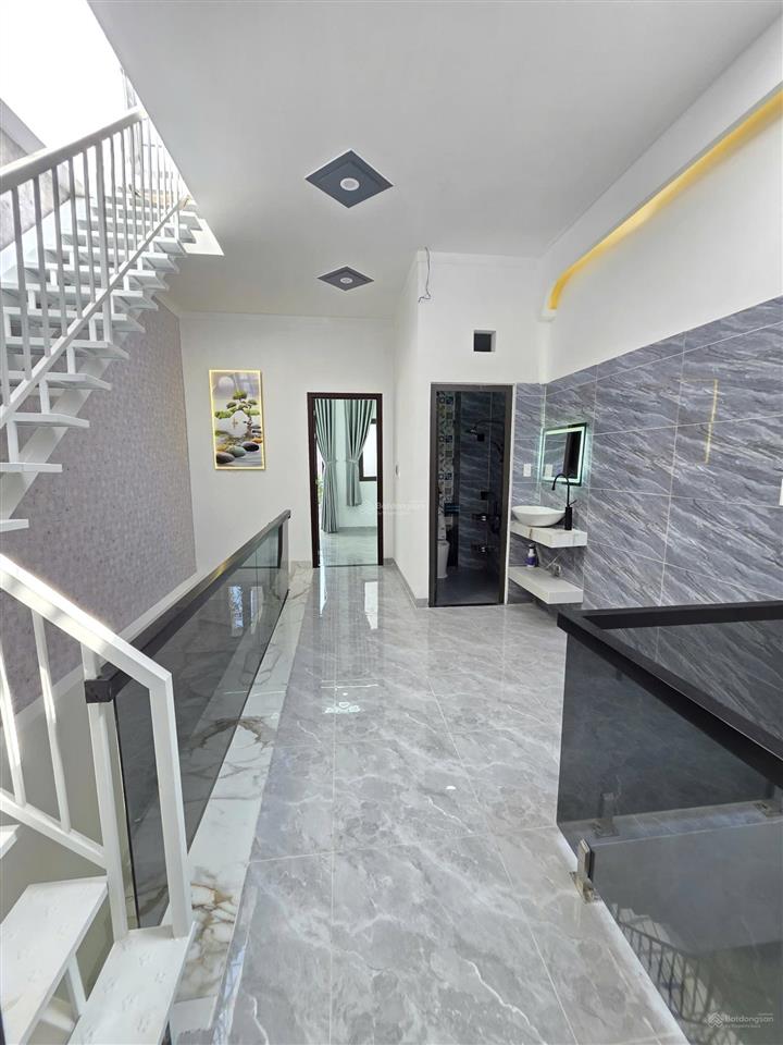 Bán nhà full nội thất 3 tầng 4pn, 4wc tại ngã 6 an phú thuận an với giá siêu hời 4.2 tỷ