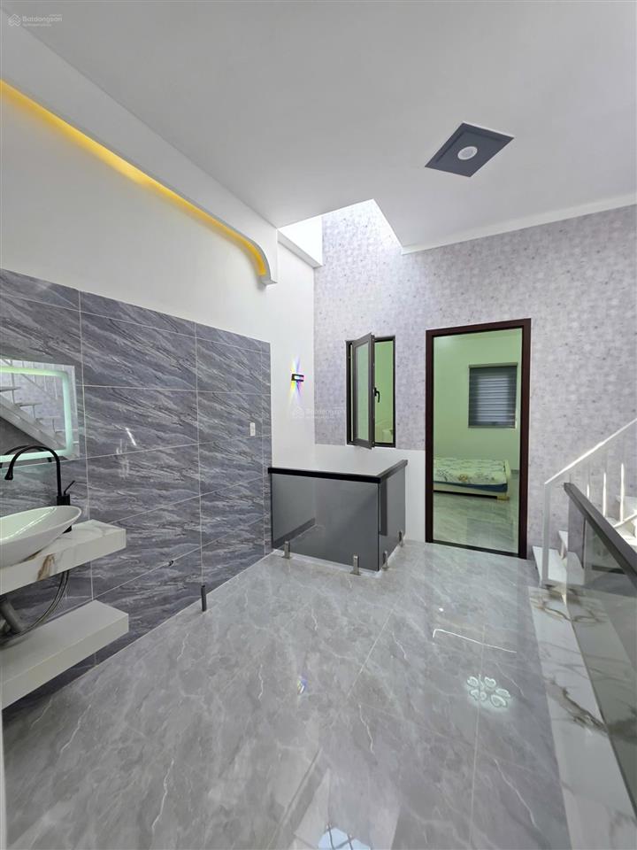 Bán nhà full nội thất 3 tầng 4pn, 4wc tại ngã 6 an phú thuận an với giá siêu hời 4.2 tỷ