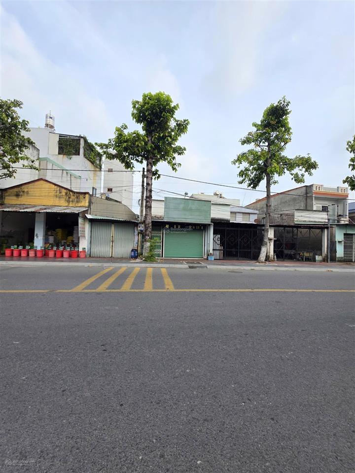 7.7 tỷ /bán đất tặng nhà, mt đường nguyễn hữu cảnh, p.đông hòa, tp.dĩ an cũ. gần chợ đông hòa