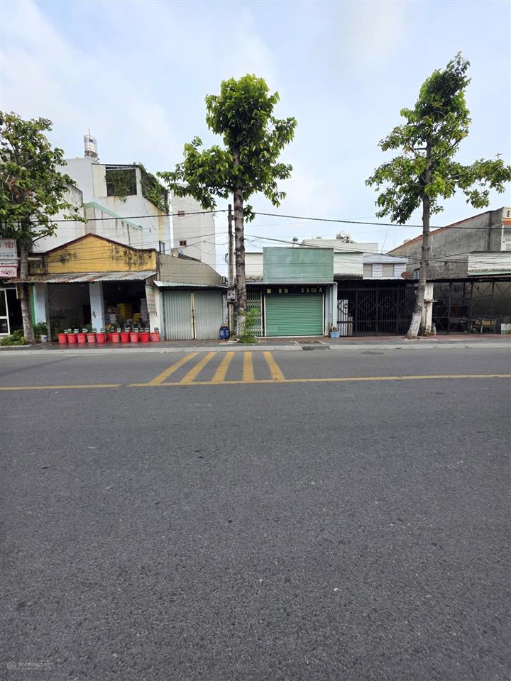 7.7 tỷ /bán đất tặng nhà, mt đường nguyễn hữu cảnh, p.đông hòa, tp.dĩ an cũ. gần chợ đông hòa