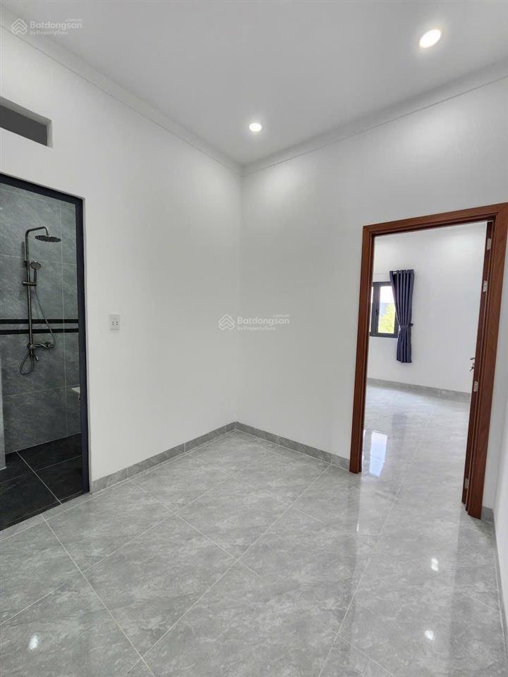 Giá rẻ ngộp 4,95 tỷ nhà 1 trệt 2 lầu full nội thất kdc lộc phát gần ql 13 p.thuận giao, tp.thuận an
