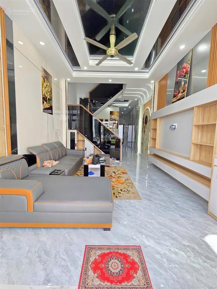 3.65 tỷ/ bán nhà 1 trệt 1 lầu sân oto,đường dt747b , p.thái hòa,tp.tân uyên. gần ngã tư miếu ông cù
