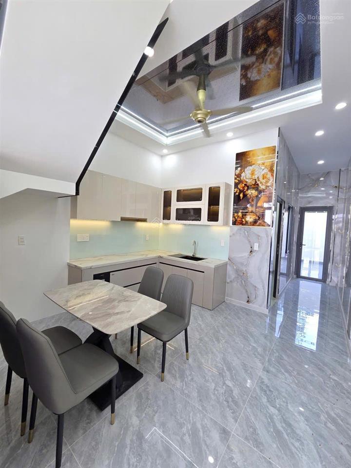 3.65 tỷ/ bán nhà 1 trệt 1 lầu sân oto,đường dt747b , p.thái hòa,tp.tân uyên. gần ngã tư miếu ông cù