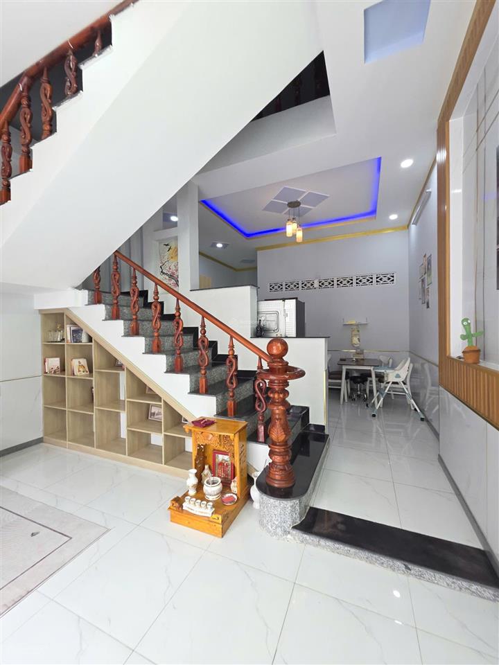 3.55 tỷ/ bán nhà 1t 1l sân oto gần ngã tư miếu ông cù, p. bình chuẩn, tp. thuận an