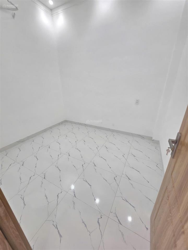 2,95 tỷ / bán nhà 1t1l sân oto 3 phòng ngủ gần chợ bình chuẩn 300m, p.bình chuẩn, tp.thuận an