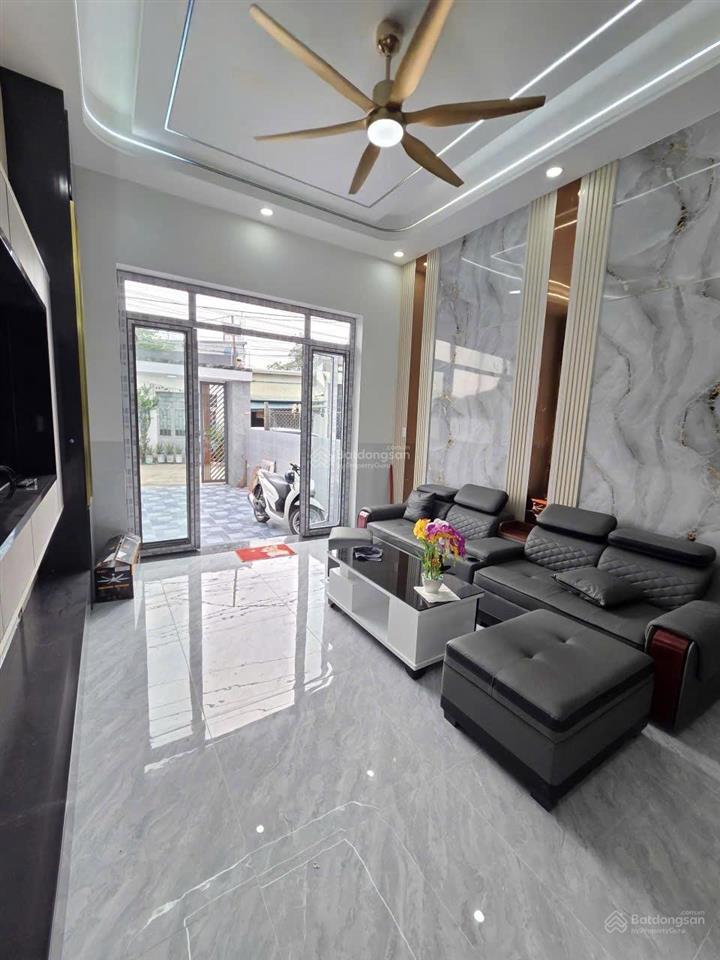 3,25 tỷ/ bán nhà 1 trệt 1 lầu, gần cây xăng hạnh nguyên, trường thái hòa, p.thái hòa, tp.tân uyên.