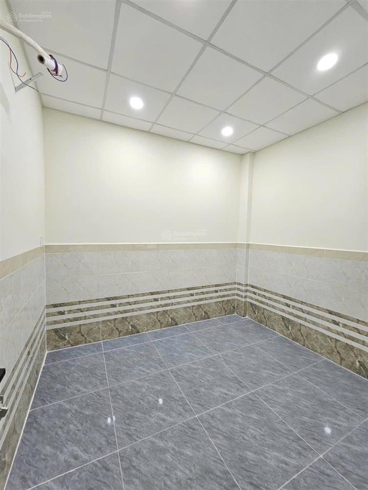 4,3 tỷ/ bán nhà 1 trệt 1 lầu gần đường nguyễn an ninh, chợ dĩ an 1, p. dĩ an, tp. dĩ an. đường ô tô