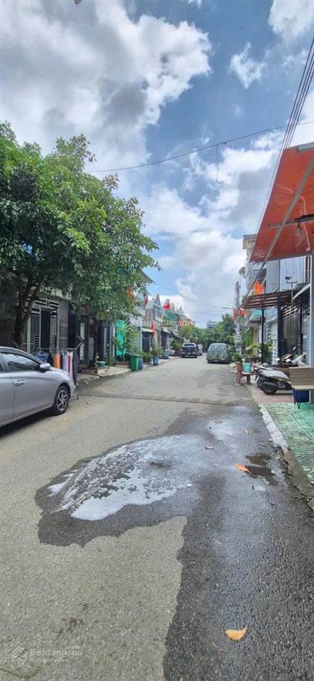 Chủ cần bán gấp giảm giá quá rẻ . nhà 1 trệt 1 lầu kdc gần vincom550 p.tân đông hiệp tp.dĩ an 3.4tỷ