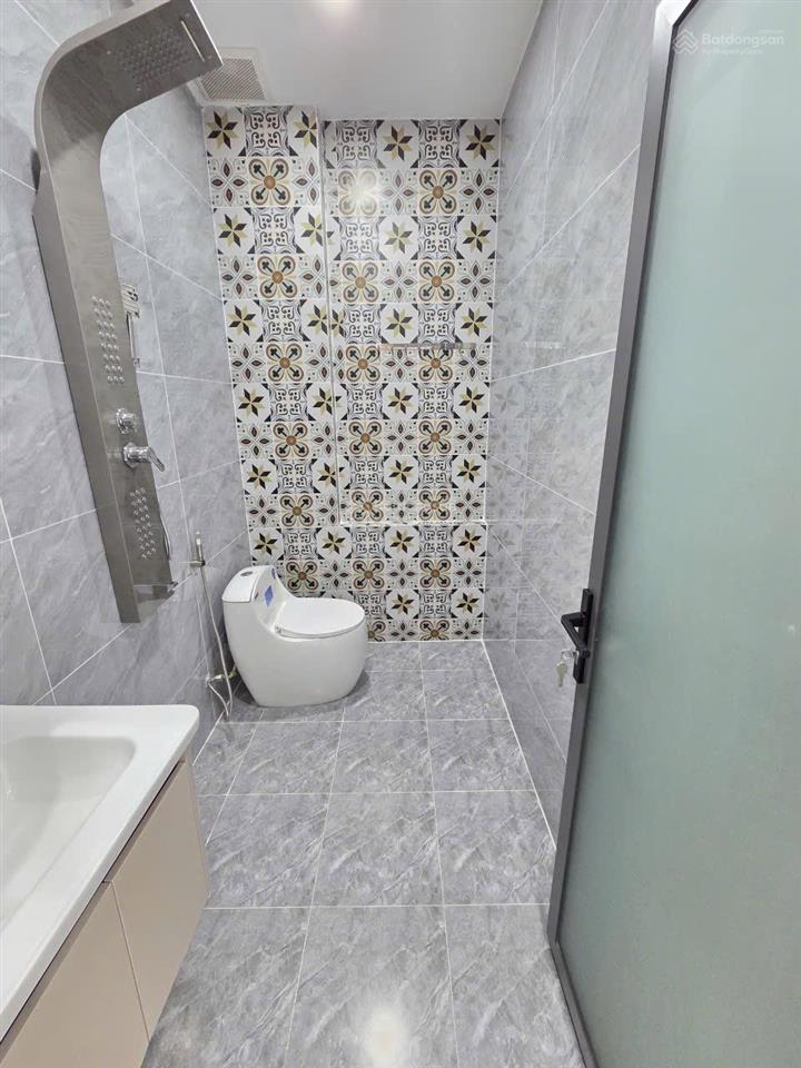 Giảm 600 triệu còn 5 tỷ bán nhà 1 trệt 2 lầu, kdc lộc phát residence, p. thuận giao, tp. thuận an