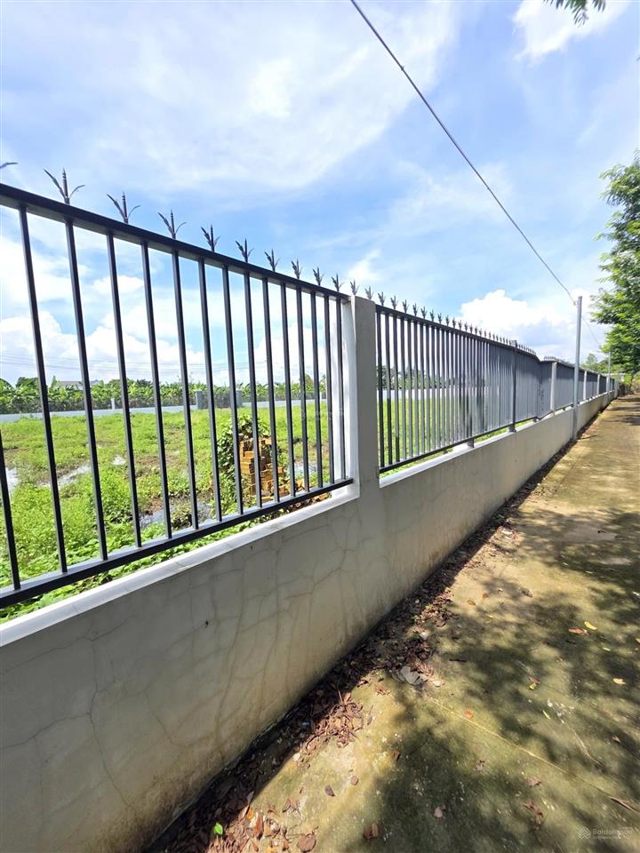 1.27 tỷ bán đất 100m2 sổ riêng xây tự do, đường oto lớn p. thái hòa tp tân uyên. gần chợ tân ba 2km