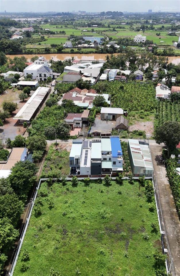 1.27 tỷ bán đất 100m2 sổ riêng xây tự do, đường oto lớn p. thái hòa tp tân uyên. gần chợ tân ba 2km