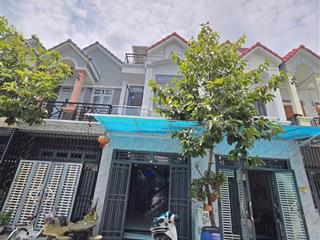 Bán nhà 1 trệt 1 lầu tum gần ngã tư miếu ông cù p.bình chuẩn, tp.thuận an. ngay kdc phú hồng thịnh