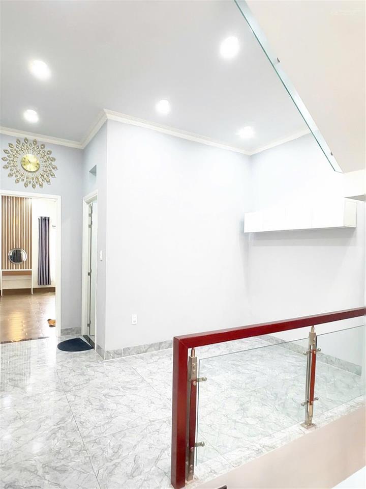 6,1 tỷ / bán nhà hoàn công 1 trệt 2 lầu đúc đổ 3 tấm kdc hoàng nam 3 p. đông hòa tp. dĩ an. gần go