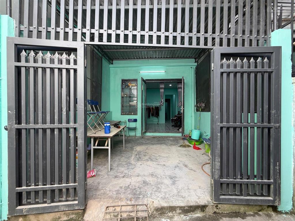 Bán gấp nhà phường tây nt 1,95 tỷ cách hẻm xe hơi 10m có 64m² có sân để xe to