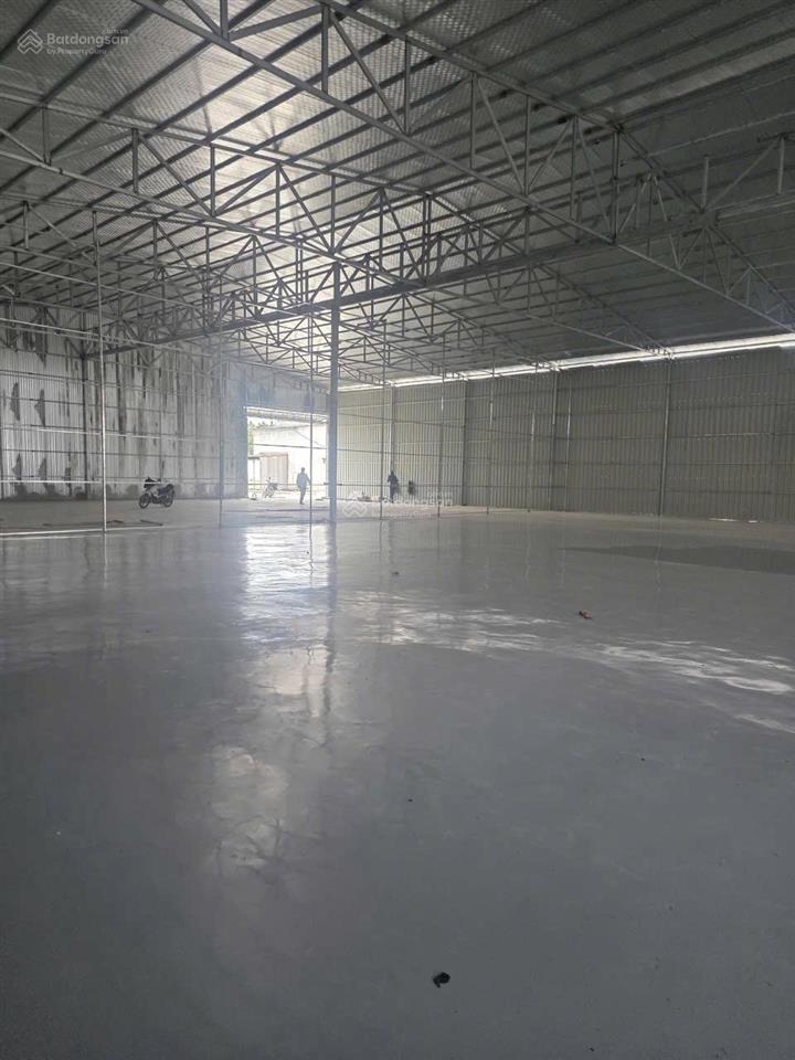 Cc cty cần cho thuê gấp 1500m2 tại mặt đường ngọc hồi, thanh trì, hn làm sx, in ấn, kho lưu.