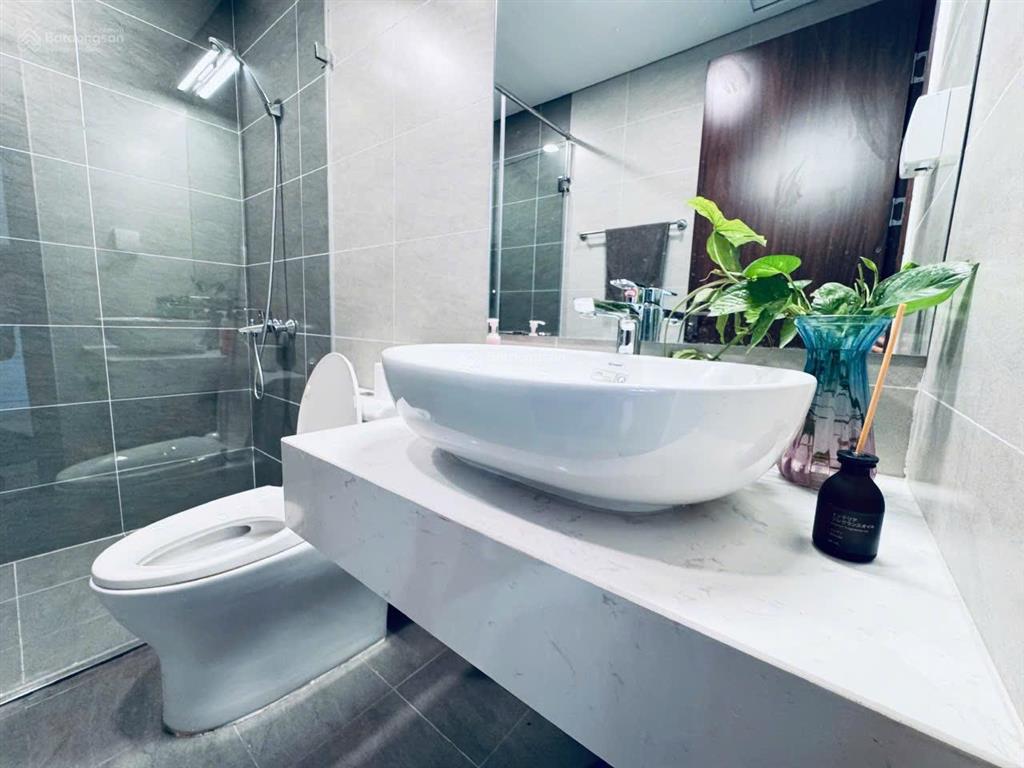 Cho thuê 2pn+1 giá 8 triệu full đồ chung cư eurowindow river park