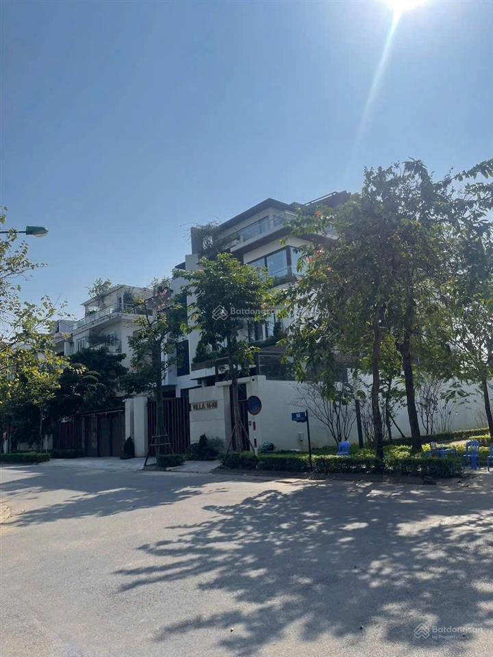 Bán biệt thự đẹp tại khu đô thị vườn đào, 236 tỷ, 368m2, nhiều tiện ích, ful nội thất xịn có hầm
