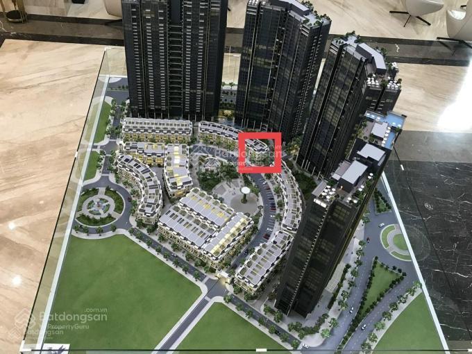 Bán gấp biệt thự 150m2 ở sunshine city, 350triệu / m2, 5 tầng, đông nam