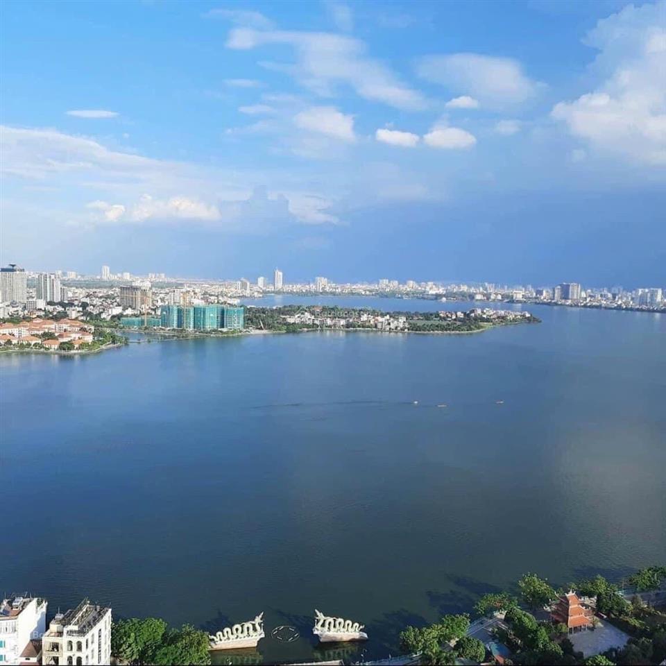 Bán biệt thự mặt hồ tây quảng an 1262m2 lô góc 3 mặt đường trực diện hồ đẹp hướng đông nam mát mẻ