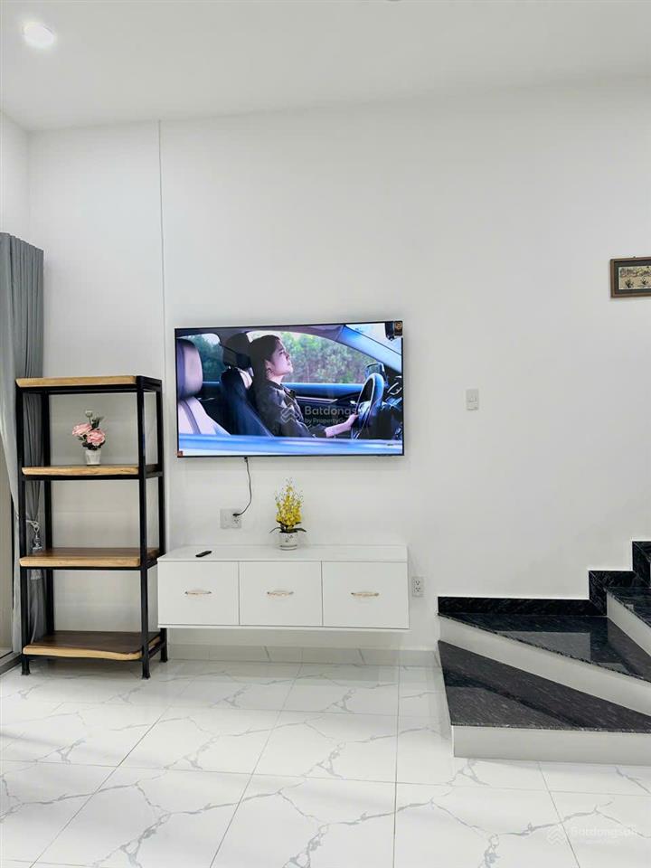 Cho thuê villa 3pn diện tích 150m2, có full nội thất  ở được ngay  giá 12 triệu