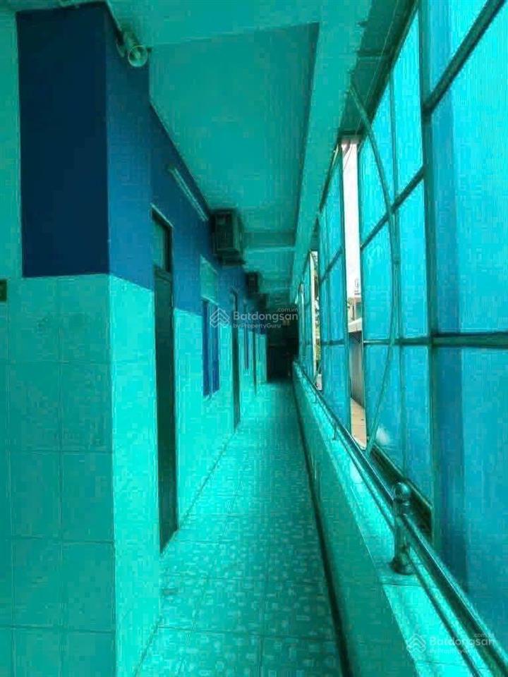 Cần bán tòa nhà anh ngữ tại dĩ an, bình dương