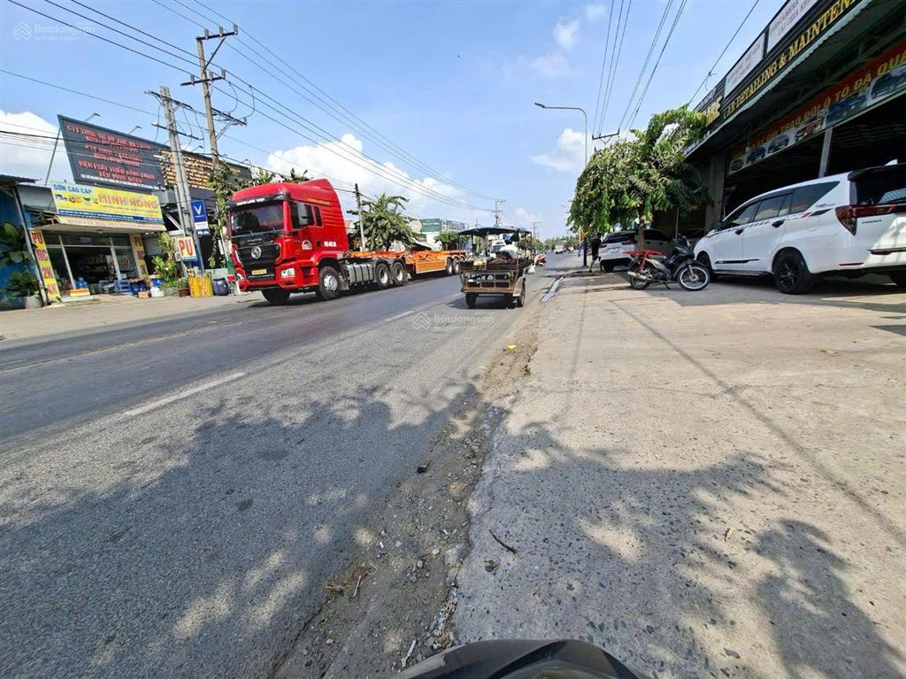 Cho thuê xưởng đường dt 743 dĩ an , bình dương