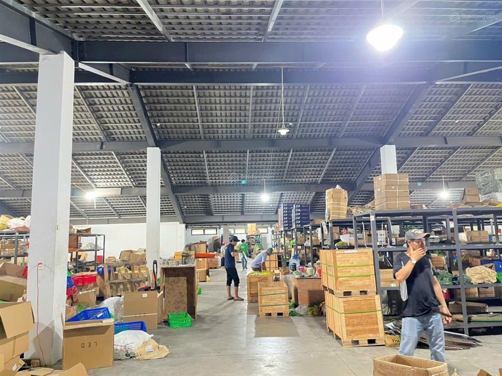 Cho thuê kho mặt tiền quốc lộ 13 thủ đức