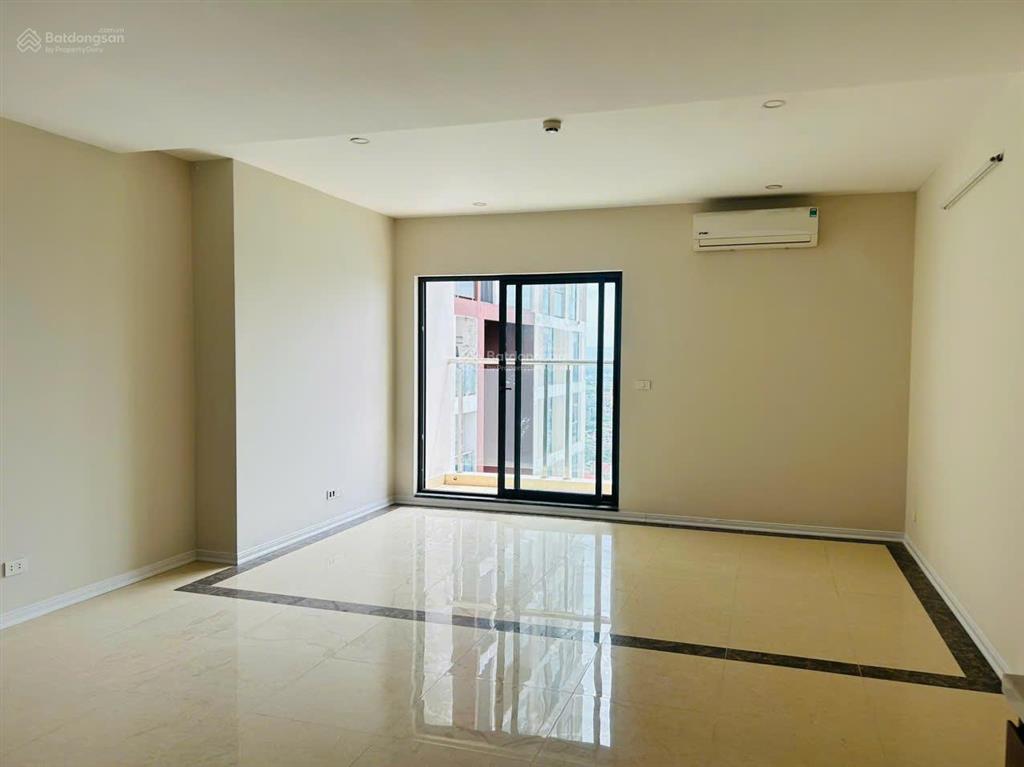 Căn góc, mới 100%, 3 phòng ngủ, ban công phòng khách, hpc landmark 105