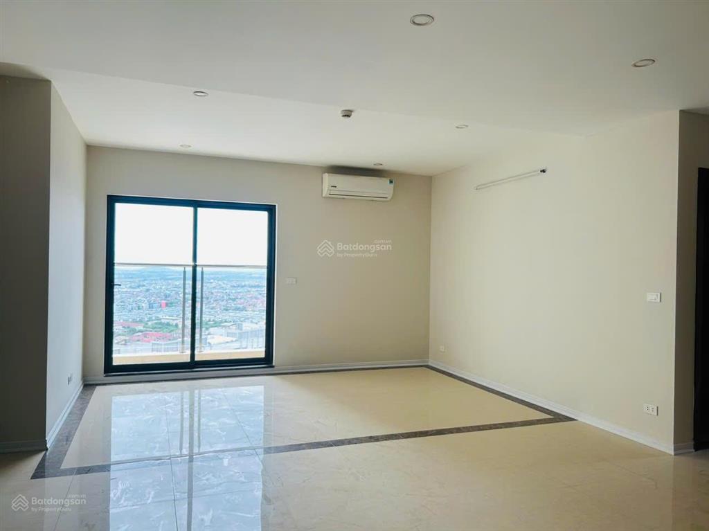 Căn góc, mới 100%, 3 phòng ngủ, ban công phòng khách, hpc landmark 105