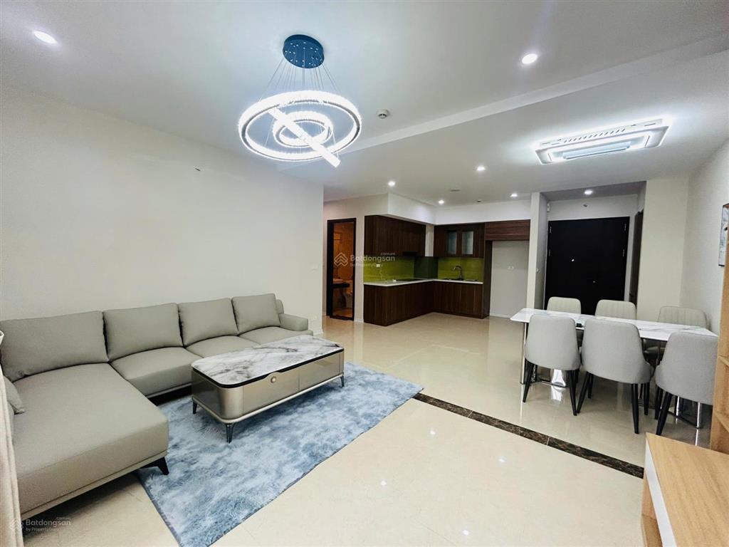 Bán căn góc 3 phòng ngủ, mới 100%, full nội thất mới, ban công phòng khách, hpc landmark 105