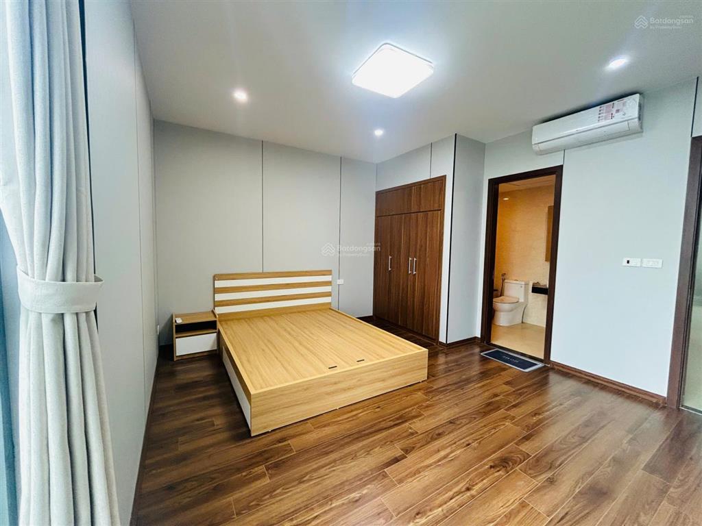 Bán căn góc 3 phòng ngủ, mới 100%, full nội thất mới, ban công phòng khách, hpc landmark 105