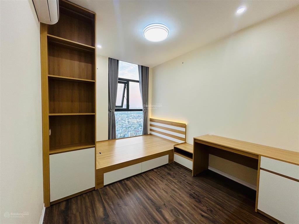 Bán căn hộ 4 ngủ, 3 vệ sinh, mới 100% chưa từng sử dụng, full nội thất mới, hpc landmark 105