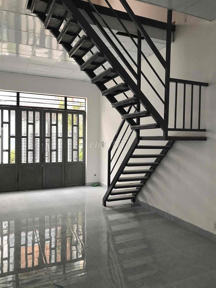 nhà 8x10 một trệt một lầu kế bên khu dân cư Vĩnh lôcj