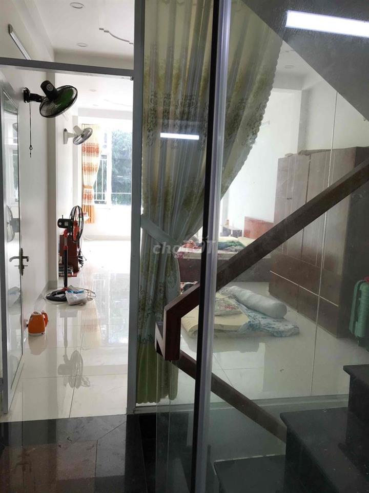 Nhà 1 trệt 2 lầu, sân thượng 4x13 cách ga metro Bình Thái 500m