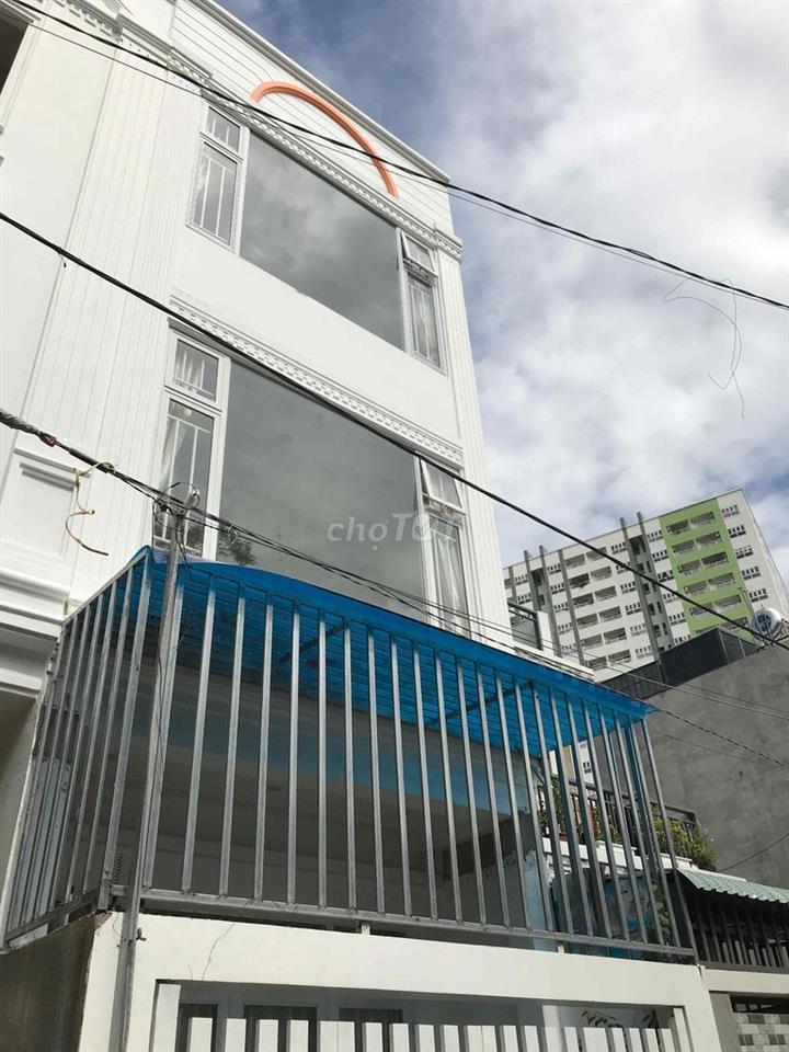 Nhà 1 trệt 2 lầu, sân thượng 4x13 cách ga metro Bình Thái 500m