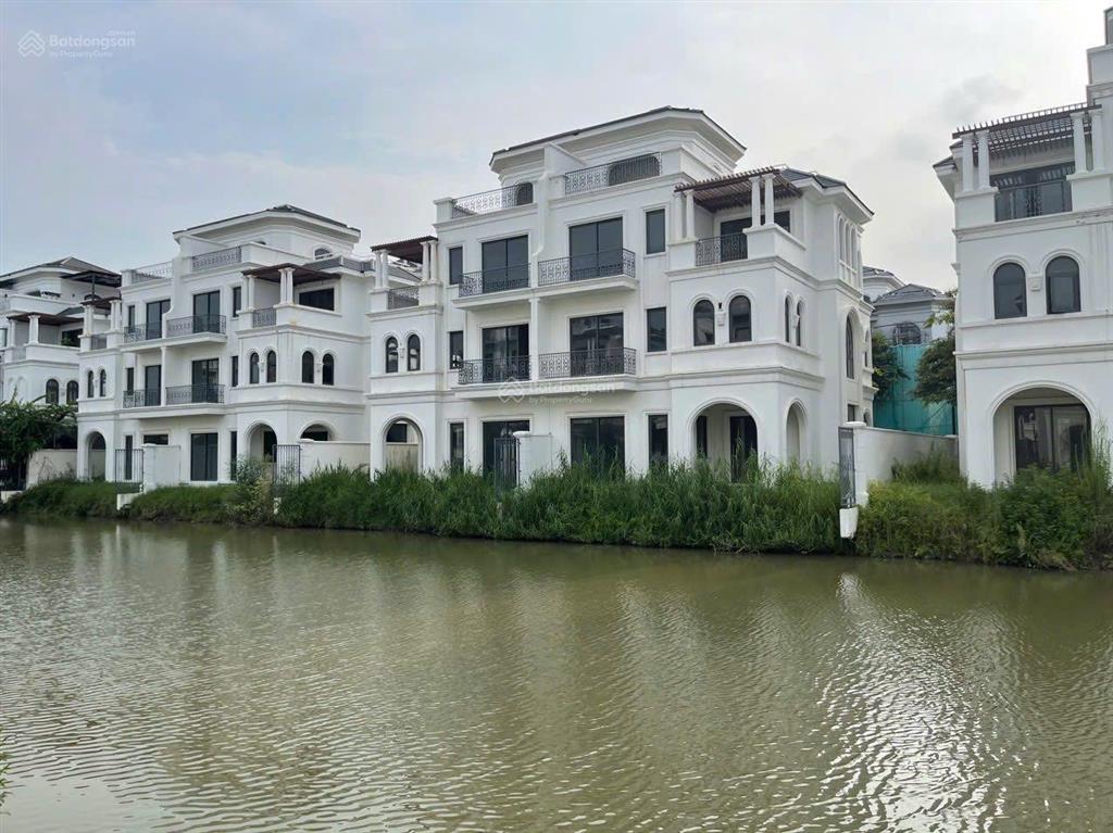 Cực hiếm  biệt thự sl ngón tay  vinhomes marina, 226m2, thô, view hồ, công viên, giá 2x tỷ