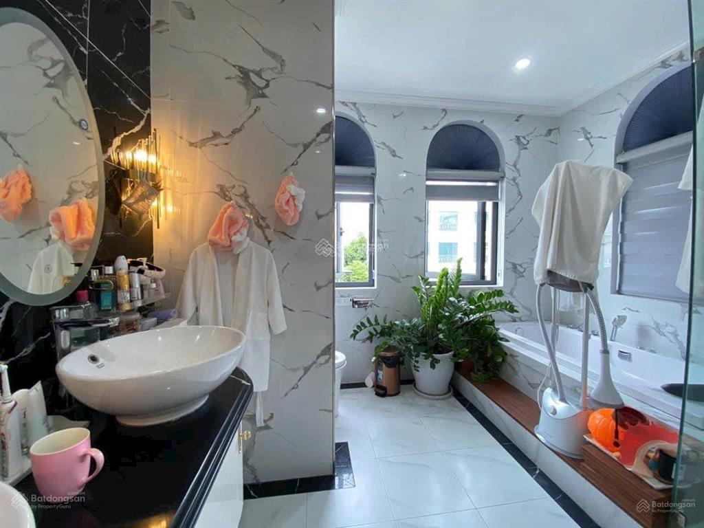 Bán song lập ngọc trai ngón tay, 226m2, full nt, giá tốt nhất dự án vin marina.  0936 122 ***