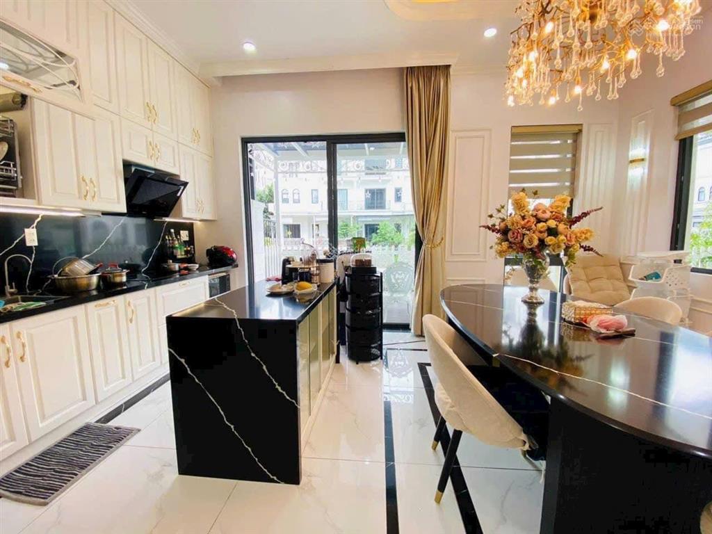 Bán song lập ngọc trai ngón tay, 226m2, full nt, giá tốt nhất dự án vin marina.  0936 122 ***