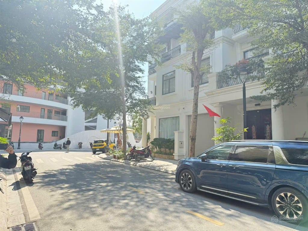 Bán lk sao biển 105m2  ngay cổng vin marina, thô, có mái, giá nhỉnh 13 tỷ