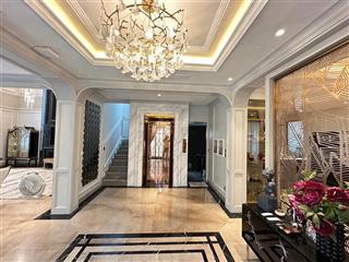 Bán biệt thự sao đỏ  cầu rào 2, 200m2, full nt đẹp sang trọng, thang máy xịn xò, giá chỉ 22 tỷ