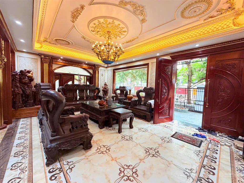 Biệt thự đơn lập góc  vin imperia, 300m, full nt đẹp, thang máy xịn xò, giá chỉ 3x tỷ