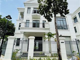 Bán gấp biệt thự đl sao biển 4  vin marina, 335m2, thô, gần bể bơi bốn mùa, nhỉnh 38 tỷ.