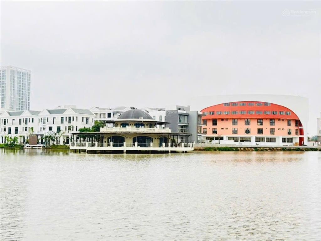 Bán nhà hàng thuỷ tạ  vinhomes marina, sd 1200m2, full nt, doanh thu 200tr/th.  0936 122 ***